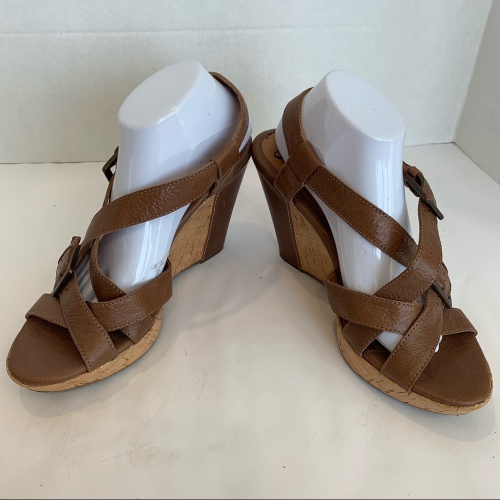 SOFFT 11M dark tan cork wedges leather accent